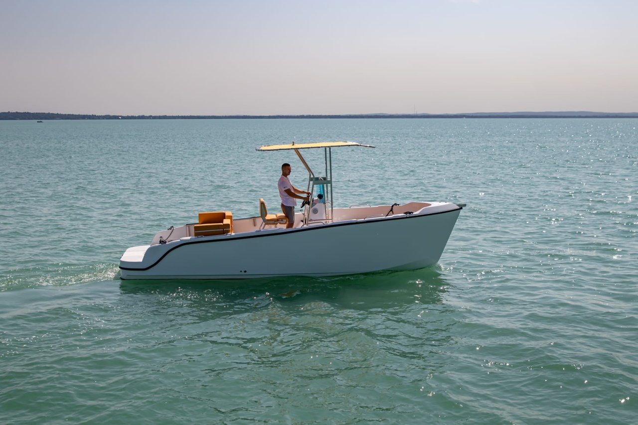 wia electric yacht